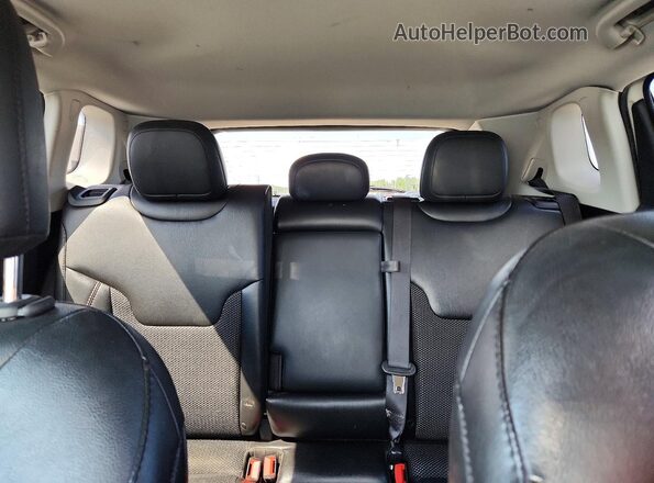 3C4NJDDB7LT214609 2020 JEEP COMPASS Белый Вид задних сидений