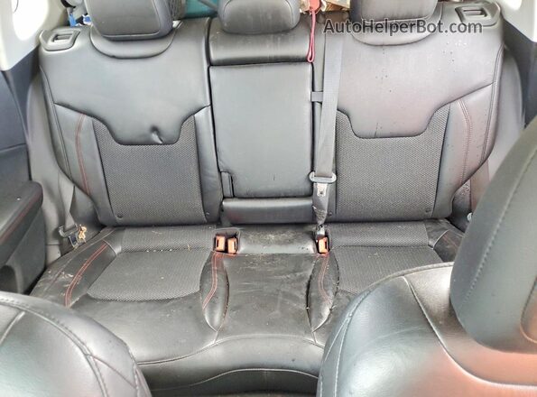 3C4NJDDB7MT589028 2021 JEEP COMPASS Gray Widok tylnych siedzeń