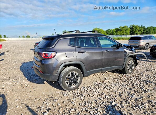 3C4NJDDB8JT231089 2018 JEEP COMPASS Черный Задняя правая четверть
