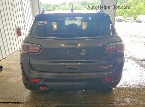 3C4NJDDB8JT479164 2018 JEEP COMPASS Gray Vista trasera
