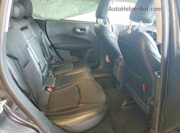 3C4NJDDB8JT479164 2018 JEEP COMPASS Gray Vista interior trasera