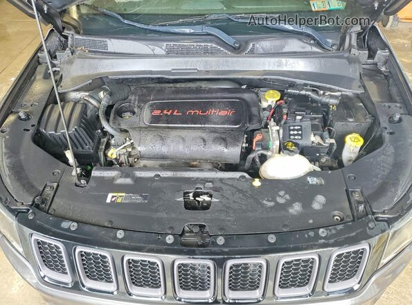 3C4NJDDB8JT479164 2018 JEEP COMPASS Gray Vista del compartimento del motor