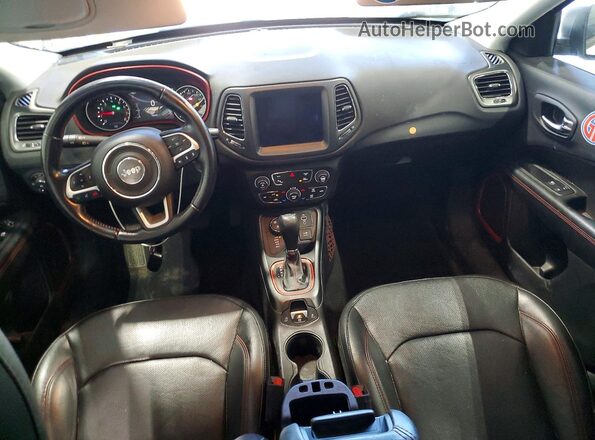 3C4NJDDB8MT503936 2021 JEEP COMPASS Two Tone Առջևի վահանակի տեսք