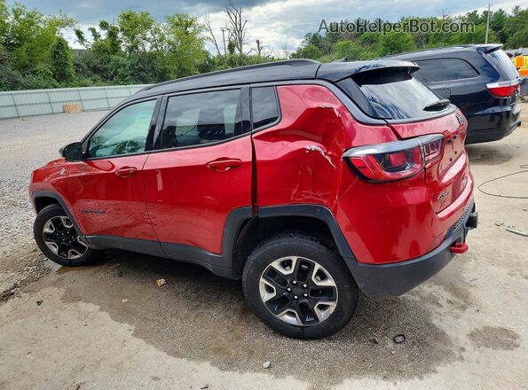 3C4NJDDB9JT151171 2018 JEEP COMPASS Red უკანა მარცხენა