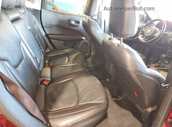3C4NJDDB9MT583540 2021 JEEP COMPASS Красный Вид задней части салона