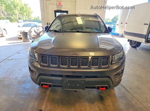 3C4NJDDBXJT210471 2018 JEEP COMPASS Gray Vista frontal