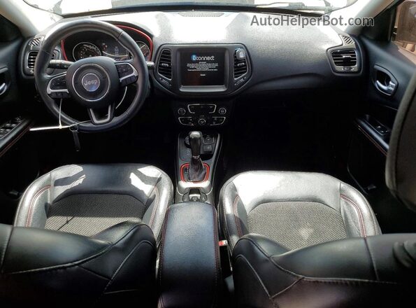 3C4NJDDBXKT740053 2019 JEEP COMPASS White Dashboard view