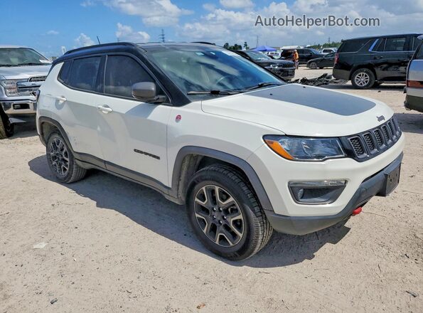 3C4NJDDBXKT740053 2019 JEEP COMPASS White Front right