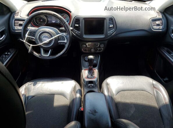 3C4NJDDBXLT122233 2020 JEEP COMPASS Gray Առջևի վահանակի տեսք