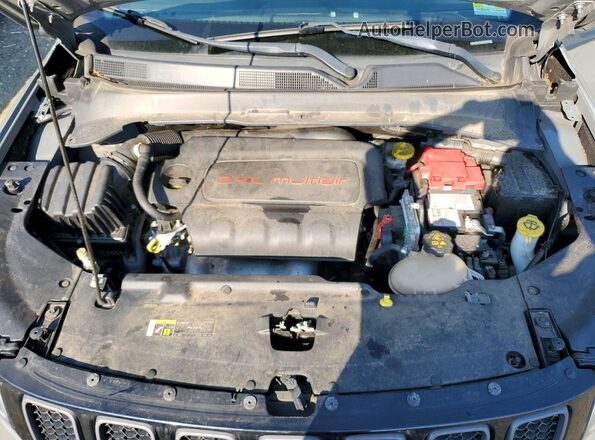 3C4NJDDBXLT221988 2020 JEEP COMPASS Серый Вид подкапотного пространства