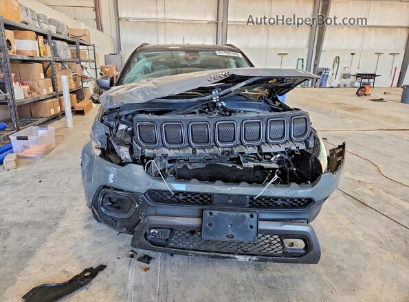3C4NJDDBXNT146700 2022 JEEP COMPASS Gray Вид спереду
