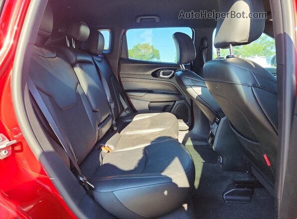 3C4NJDDN0ST559165 2025 JEEP COMPASS Красный Вид задних сидений