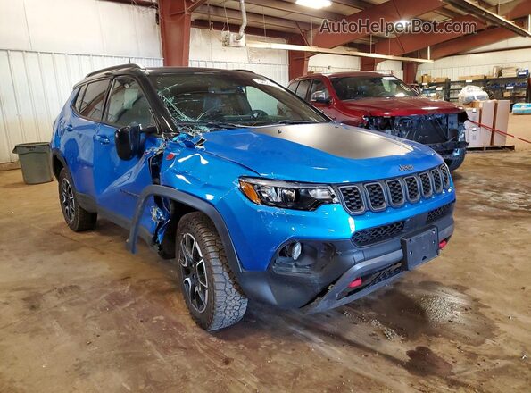 3C4NJDDN2RT105929 2024 JEEP COMPASS Blue Передня права чверть
