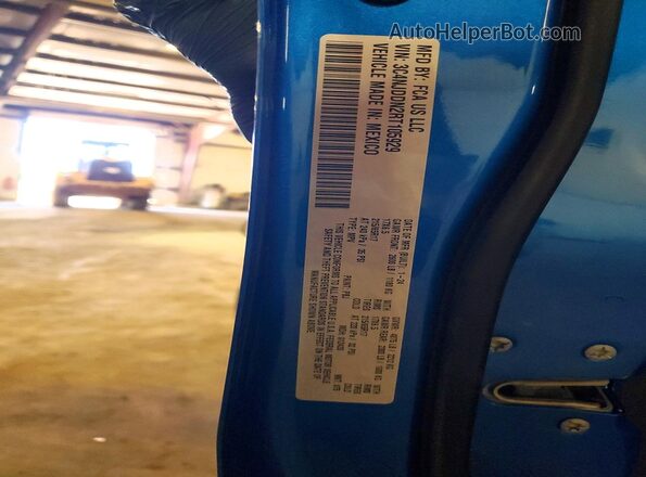 3C4NJDDN2RT105929 2024 JEEP COMPASS Blue Панорамний вид салону 360°