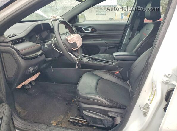 3C4NJDDN2RT595093 2024 JEEP COMPASS White Вид салону спереду