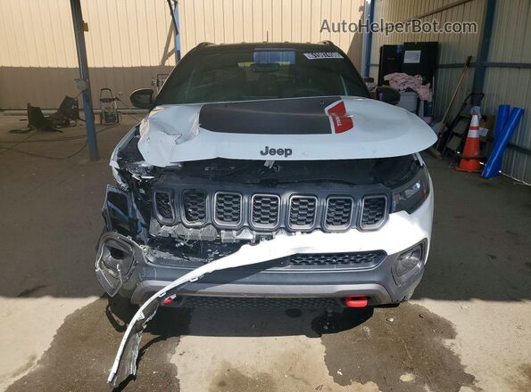 3C4NJDDN2ST584293 2025 JEEP COMPASS White წინა ხედი