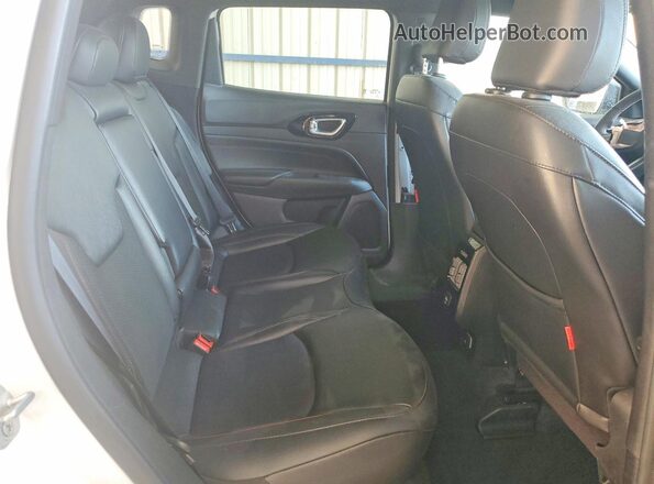 3C4NJDDN2ST584293 2025 JEEP COMPASS White უკანა სალონის ხედი