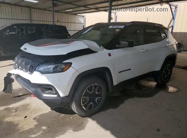 3C4NJDDN2ST584293 2025 JEEP COMPASS White 