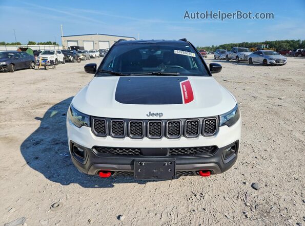 3C4NJDDN3RT581266 2024 JEEP COMPASS White Vista frontal