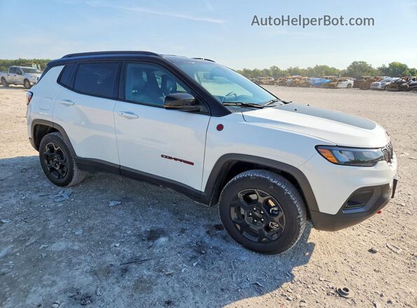 3C4NJDDN3RT581266 2024 JEEP COMPASS White Delantero derecho