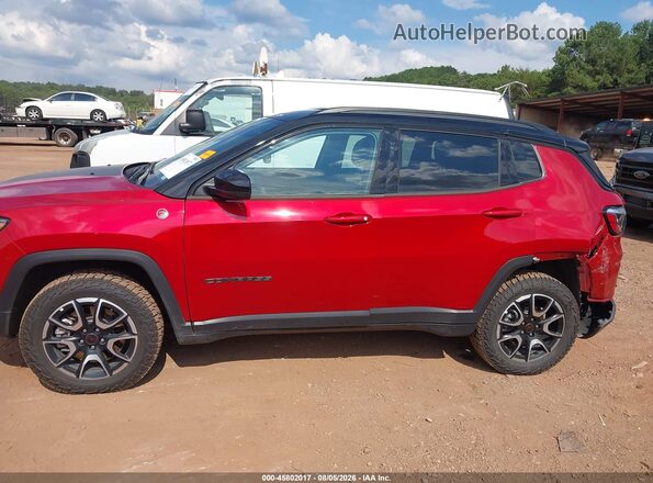 3C4NJDDN3TT186205 2026 JEEP COMPASS Red Vista interior de 360 grados