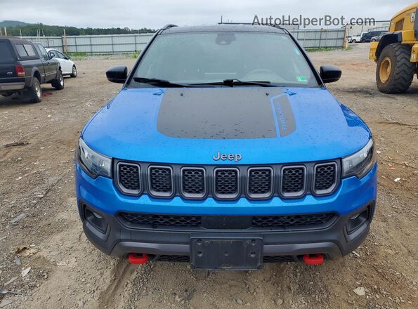 3C4NJDDN5PT541946 2023 JEEP COMPASS Blue Widok z przodu