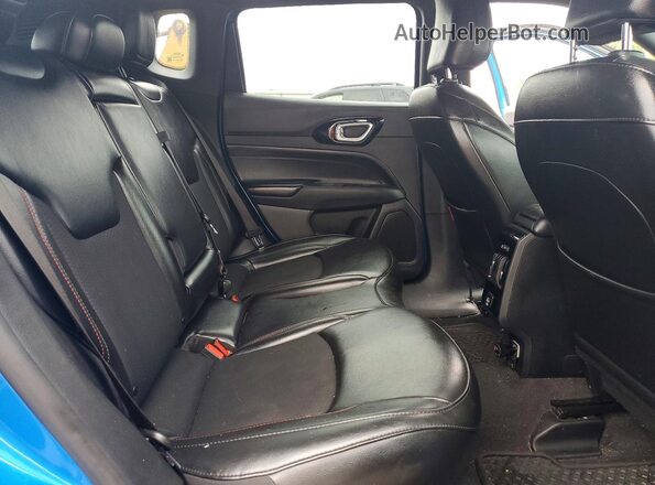 3C4NJDDN5PT541946 2023 JEEP COMPASS Blue Widok wnętrza z tyłu