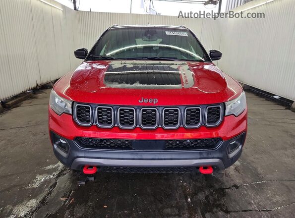 3C4NJDDN5ST532446 2025 JEEP COMPASS Red Front view