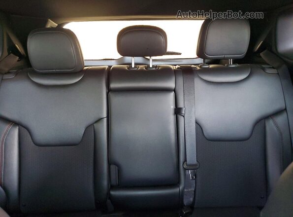 3C4NJDDN5ST558772 2025 JEEP COMPASS Белый Вид задних сидений