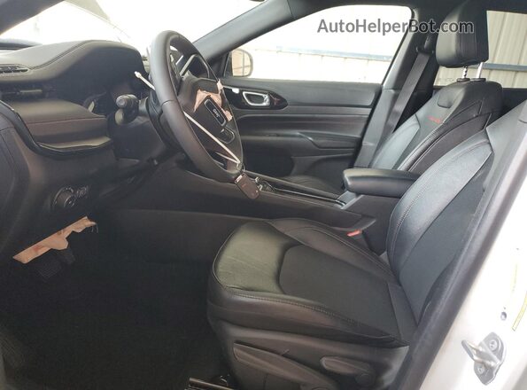 3C4NJDDN5ST558772 2025 JEEP COMPASS Белый 