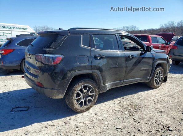 3C4NJDDN6RT137489 2024 JEEP COMPASS Black უკანა მარჯვენა