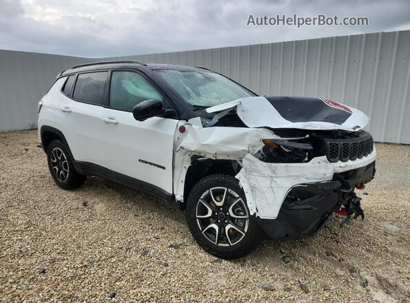 3C4NJDDN6ST619014 2025 JEEP COMPASS White 