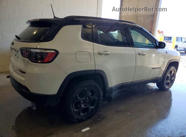 3C4NJDDN7RT589533 2024 JEEP COMPASS White Trasero derecho