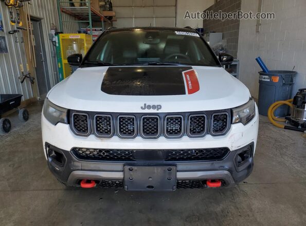 3C4NJDDN7RT589533 2024 JEEP COMPASS White Vista de la etiqueta del VIN