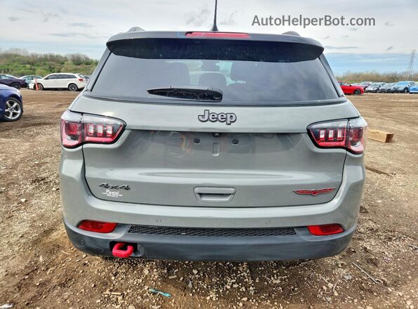 3C4NJDDN8RT590724 2024 JEEP COMPASS Gray Widok z tyłu