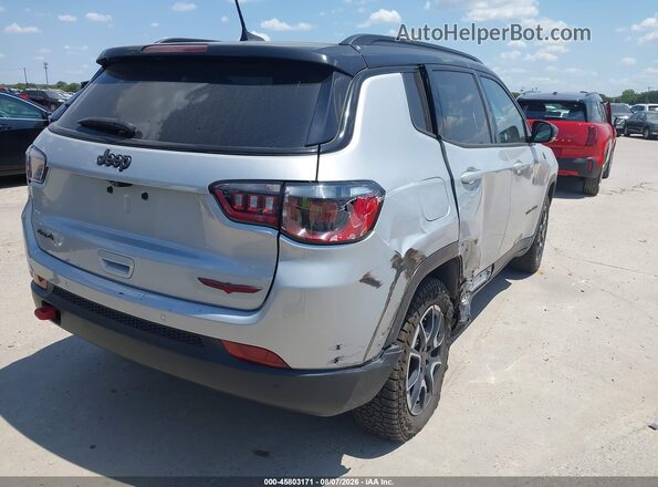 3C4NJDDN8ST551167 2025 JEEP COMPASS Серебряный Задняя правая четверть