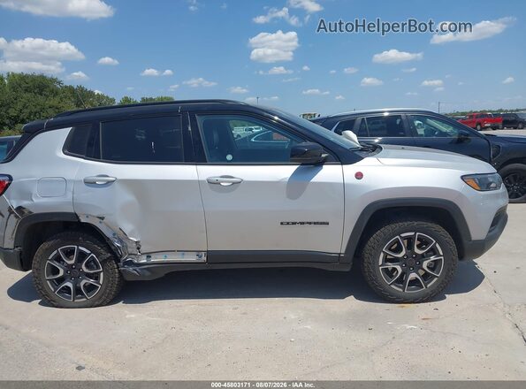 3C4NJDDN8ST551167 2025 JEEP COMPASS Серебряный Панорамный вид салона 360°
