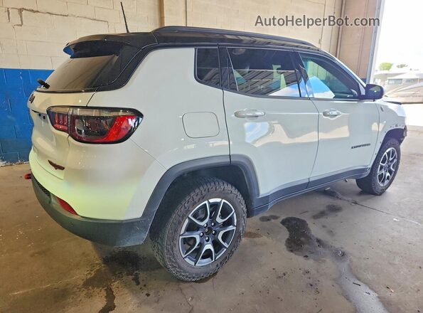 3C4NJDDN9ST564123 2025 JEEP COMPASS White Задня права чверть