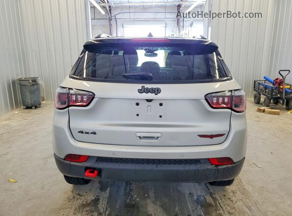 3C4NJDDN9ST618973 2025 JEEP COMPASS Silver Вид ззаду