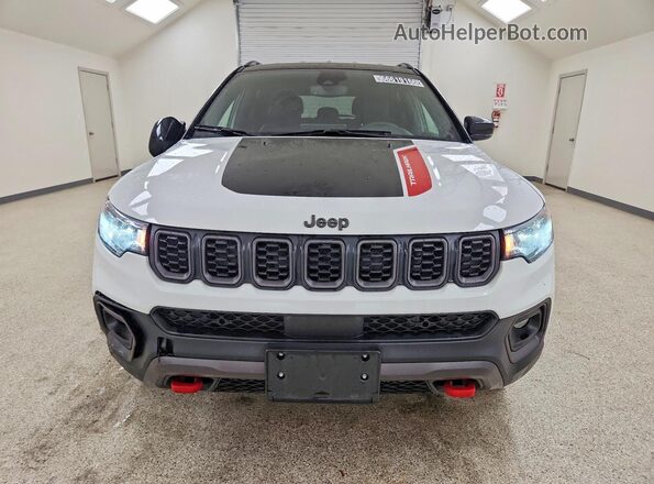 3C4NJDDN9TT187777 2026 JEEP COMPASS White Widok zestawu wskaźników