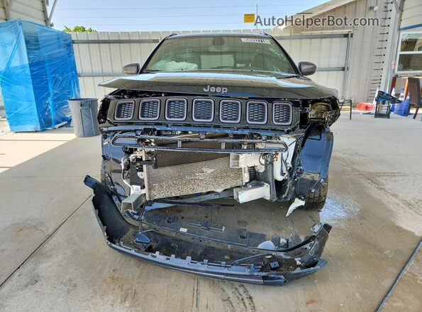 3C4NJDEB5MT591889 2021 JEEP COMPASS Black Widok z przodu