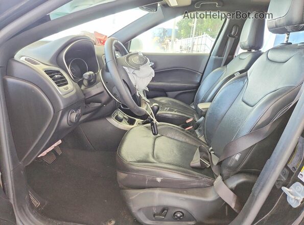 3C4NJDEB5MT591889 2021 JEEP COMPASS Black Widok wnętrza z przodu