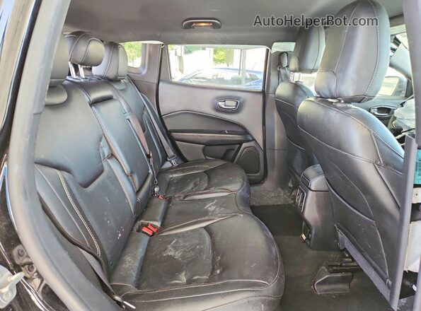 3C4NJDEB5MT591889 2021 JEEP COMPASS Black Widok wnętrza z tyłu