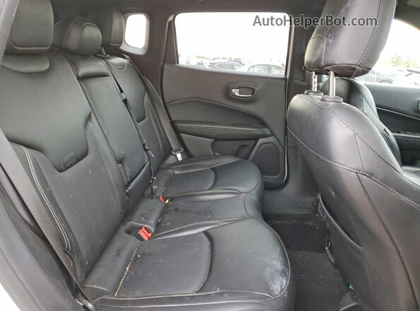 3C4NJDEB8MT513428 2021 JEEP COMPASS Белый Вид задней части салона