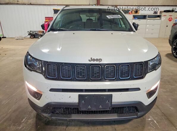 3C4NJDEB9MT592768 2021 JEEP COMPASS White Widok z przodu