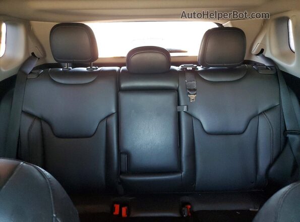3C4NJDFB0NT144239 2022 JEEP COMPASS Black Widok tylnych siedzeń