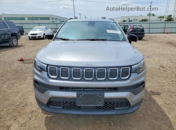 3C4NJDFB0NT210174 2022 JEEP COMPASS Silver Widok z przodu