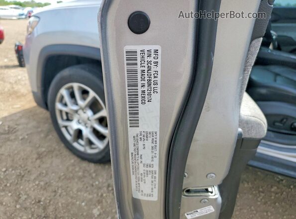 3C4NJDFB0NT210174 2022 JEEP COMPASS Silver Widok naklejki z numerem VIN
