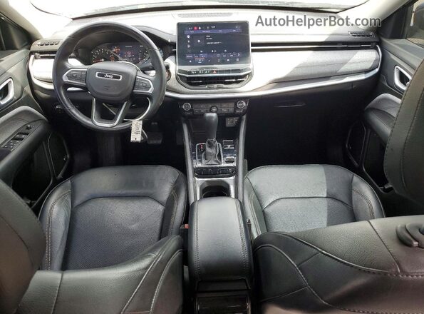 3C4NJDFB0NT210174 2022 JEEP COMPASS Silver Widok deski rozdzielczej