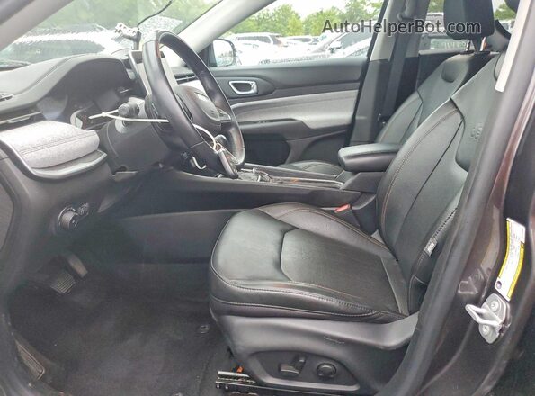 3C4NJDFB1NT153063 2022 JEEP COMPASS Серый Вид салона спереди
